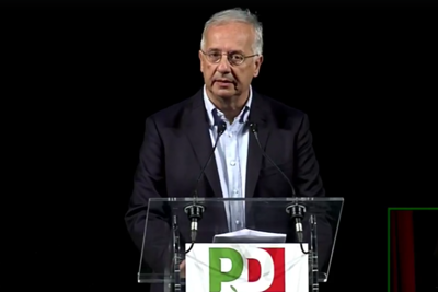 Veltroni: spero il Pd faccia alleanze, no a maggioranze spurie