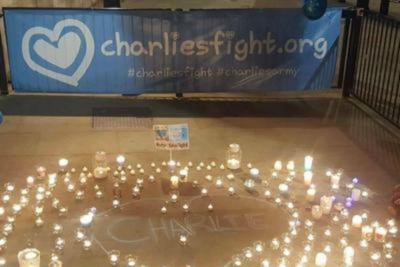 Il piccolo Charlie non può venire in Italia