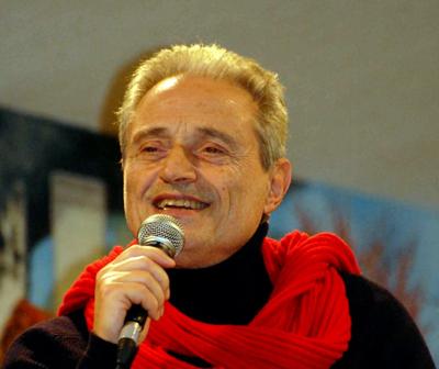 Minghi, intossicato dalle cozze: salta il concerto Minghi, intossicato dalle cozze: salta il concerto